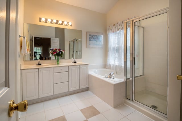 Bathroom Remodeling: A Minimalist & Clean Guide with Authoritative Insight